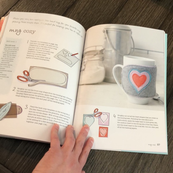 Fleece Fantastic: 35 Cute, Cozy, and Quick Projects to Make and Give Book - Picture 13 of 16